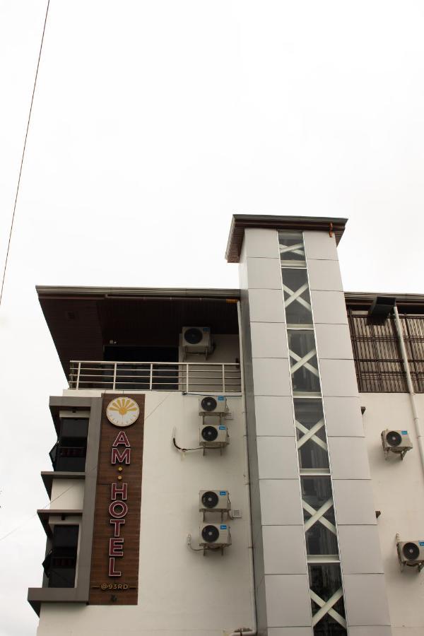 A.M @ 93Rd Hotel โอลองกาโป ภายนอก รูปภาพ